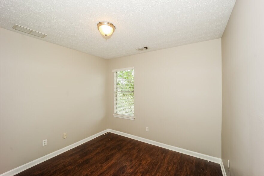 Building Photo - 7232 Sandpiper Way