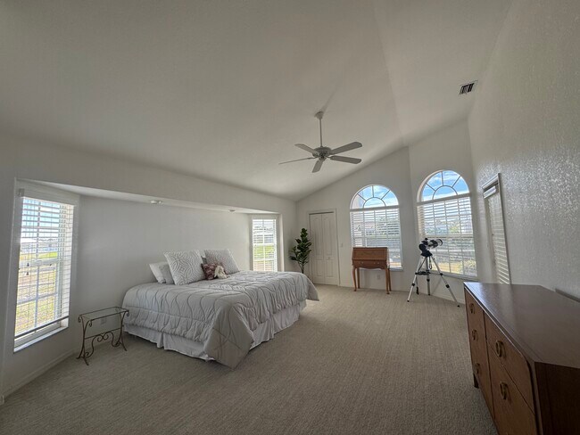 Building Photo - 137 Sportsman Rd