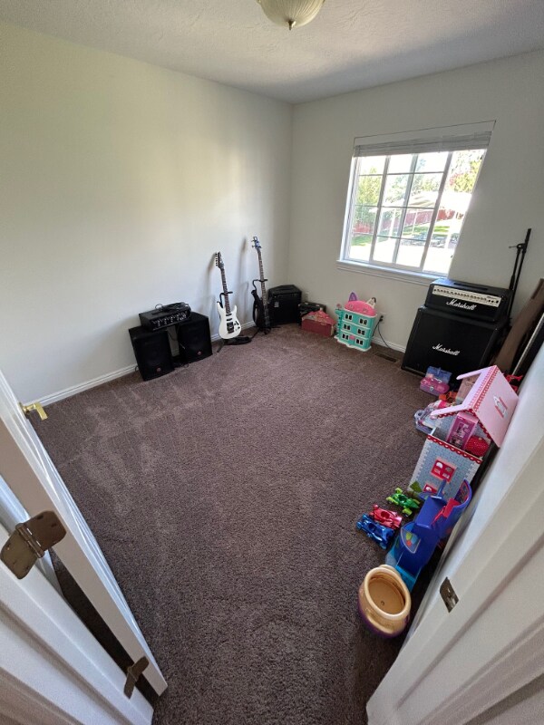 Building Photo - 439 E Parkside Cir