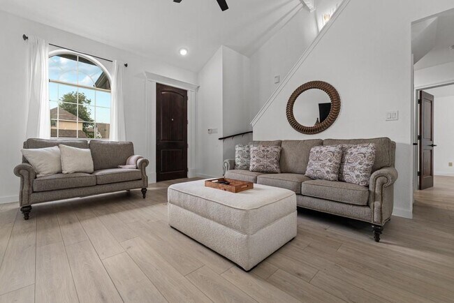 Building Photo - 1409 Lantern Light Dr