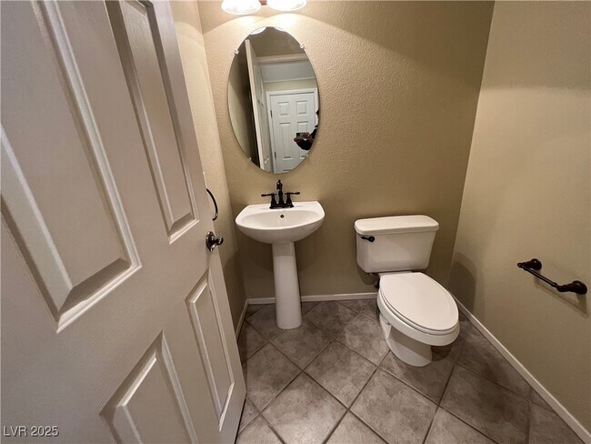 Building Photo - 7625 Good Fortune Ct