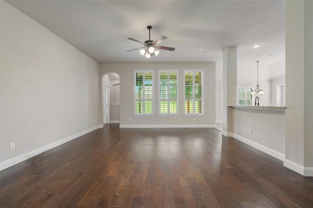 Building Photo - 206 Covington Dr