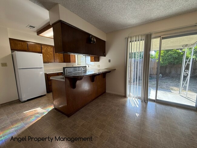Building Photo - 7130 Reichmuth Way