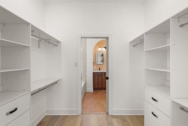 Building Photo - 2345 N 16th St