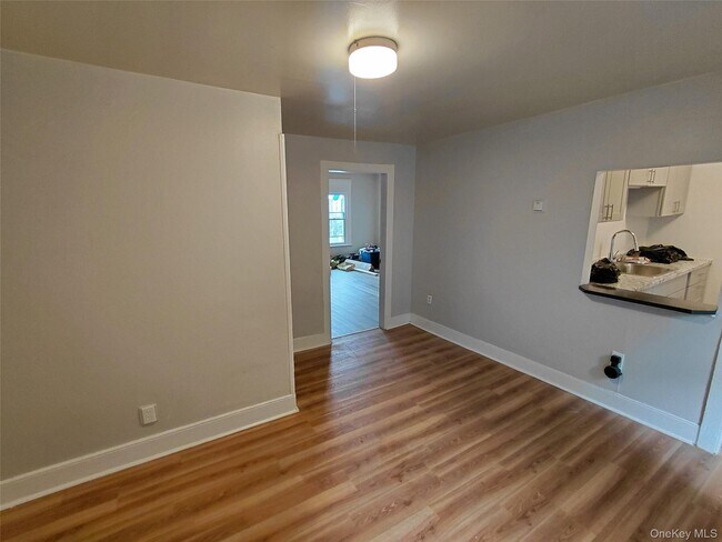 Building Photo - 87 W Pierpont St