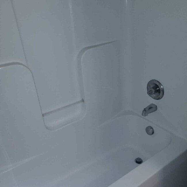 Building Photo - 524 W Gay St