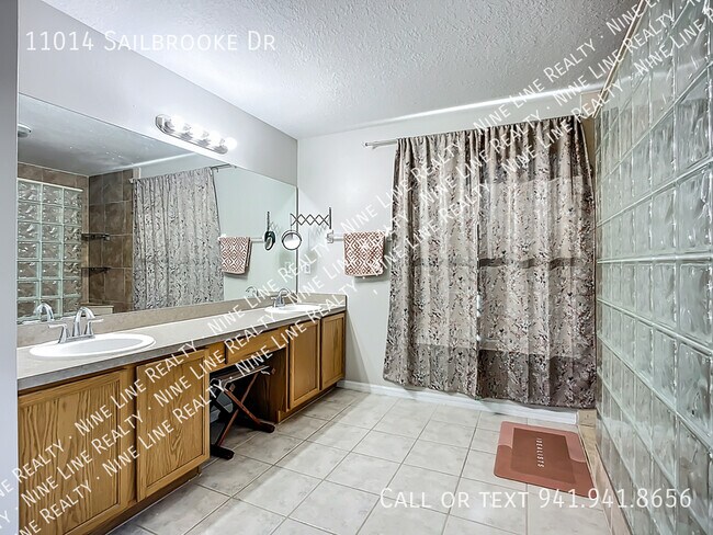 Building Photo - 11014 Sailbrooke Dr