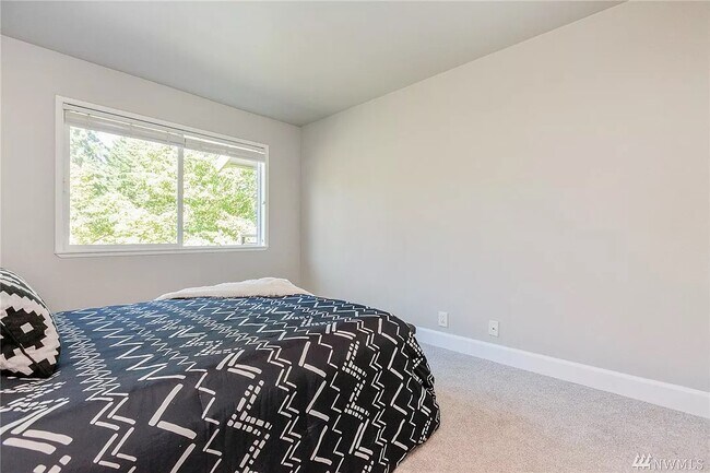 Bedroom 2 - 9800 Roosevelt Way NE