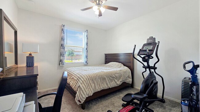 Building Photo - Beautiful and Spacious Cortana at Desert Oasis Home!! Community Pool!