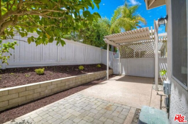 Building Photo - 1817 Calypso Dr
