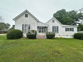 Building Photo - 346 E Main St