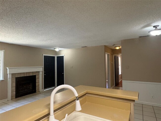 Building Photo - 11606 Castle Rock Ct