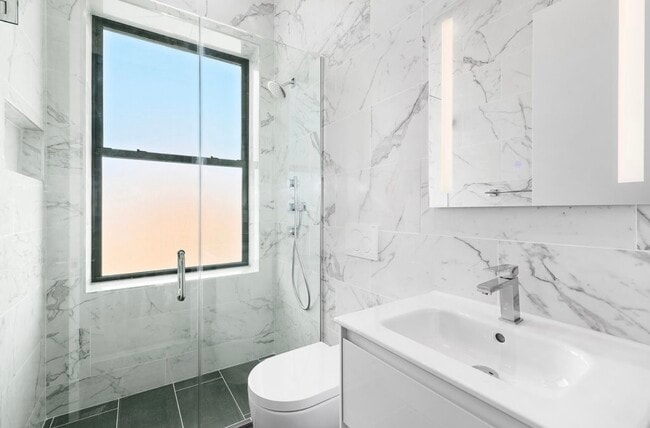 Building Photo - 166 1st Ave