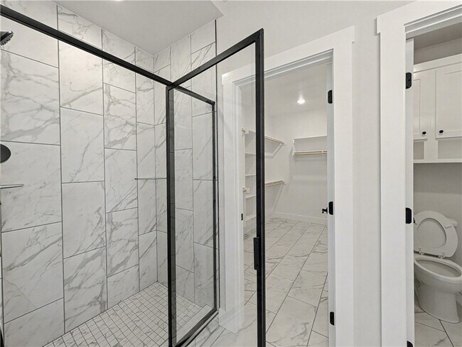 Building Photo - 6906 SW Basswood Ave