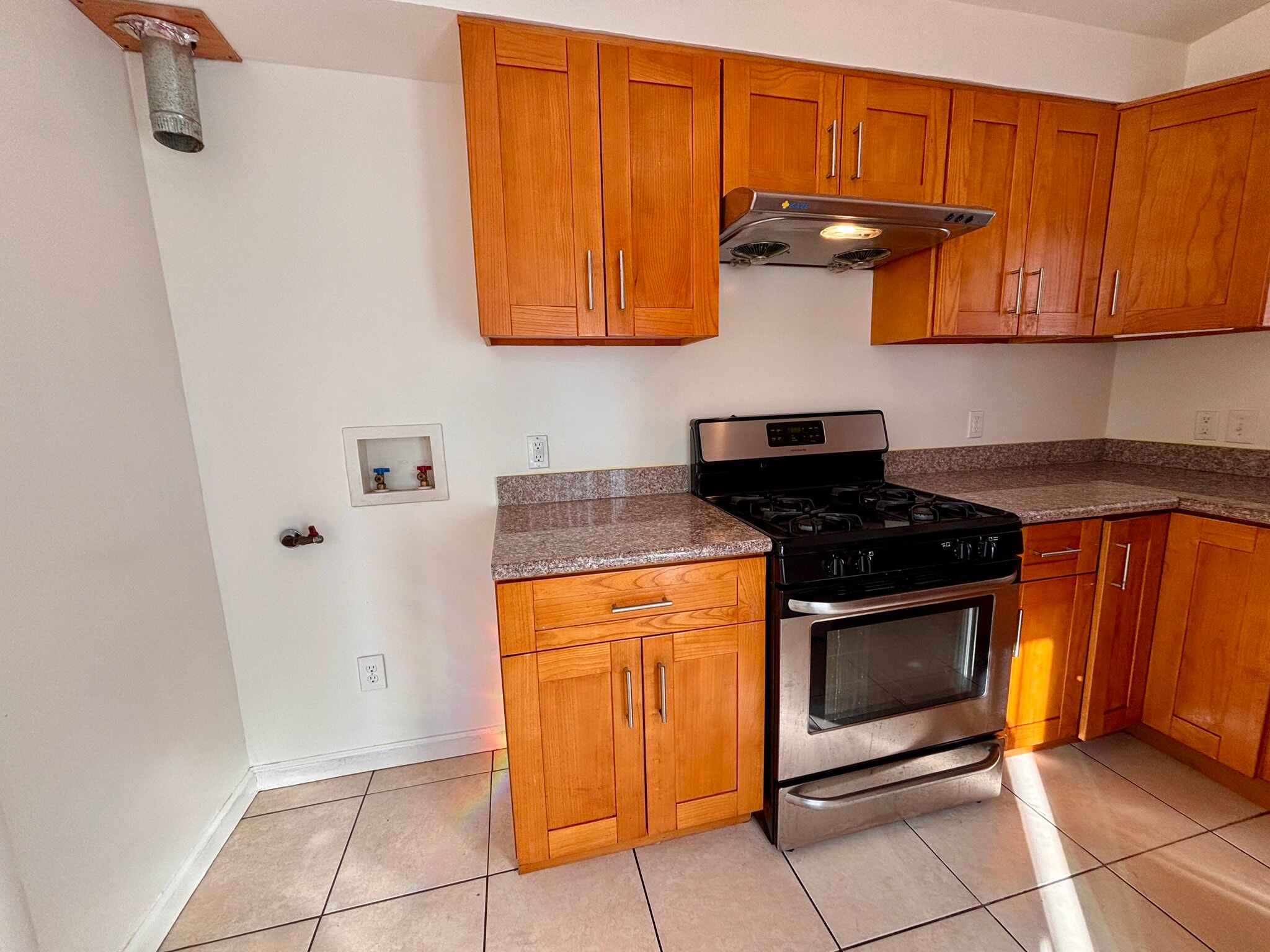 Building Photo - 8638 MacArthur Blvd