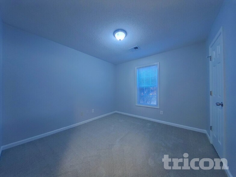 Building Photo - 604 Southern Trace Crossing