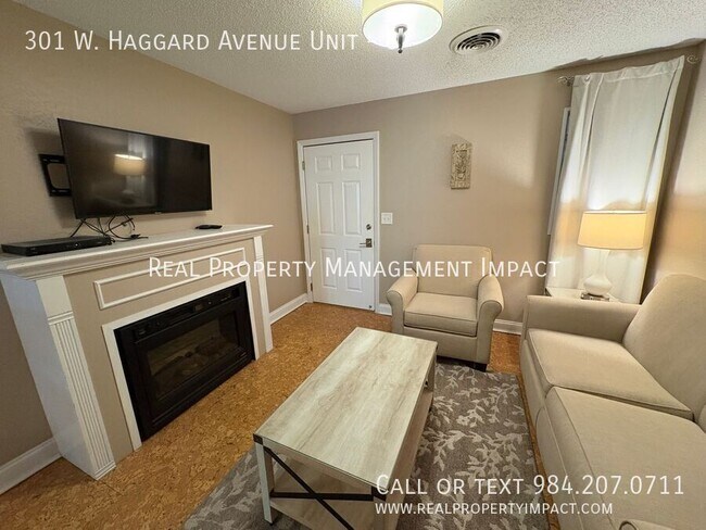 Building Photo - 301 W Haggard Ave