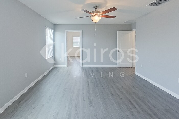 Building Photo - 8716 SW 44th Ct