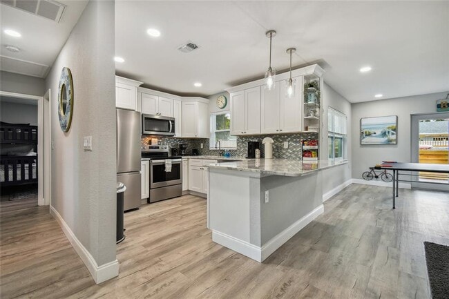 Building Photo - 2221 Calexico Way S