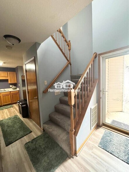 Building Photo - 6800 Ashworth Rd