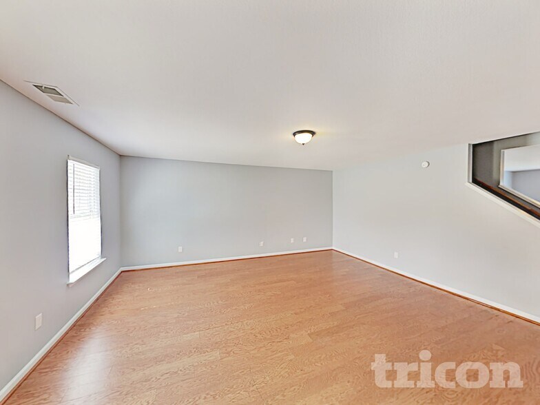 Building Photo - 294 Sunday Silence Ln