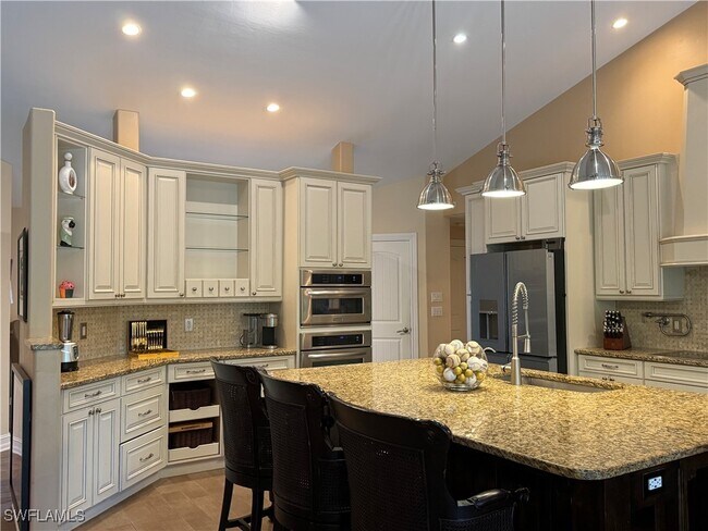Building Photo - 2347 Coach House Ln