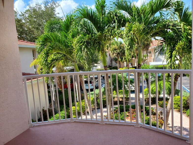 Primary Photo - 4240 Central Sarasota Pky
