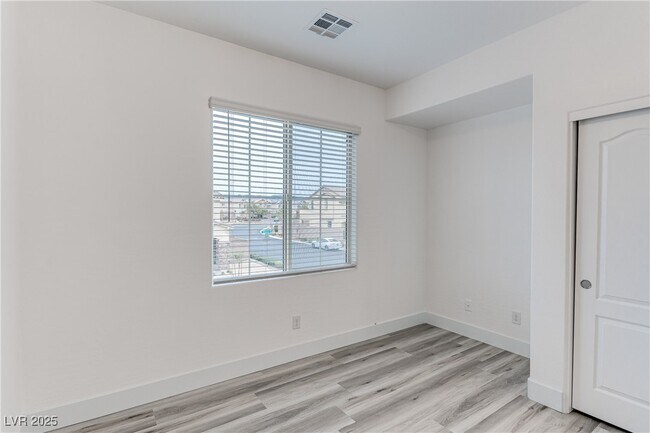 Building Photo - 12333 Silvana St