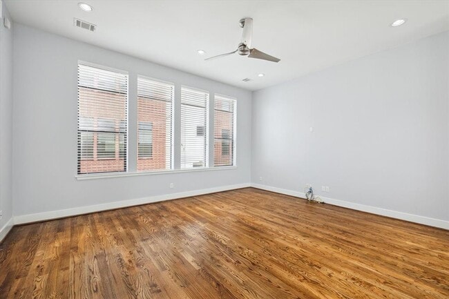 Building Photo - 1406 Ruthven St