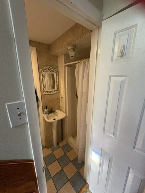 Building Photo - "Charming 4-Bedroom Lancaster Home with Granite Kitchen & Finished Basement Oasis!"