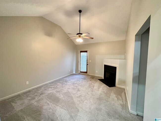 Building Photo - 2811 Southwood Ln