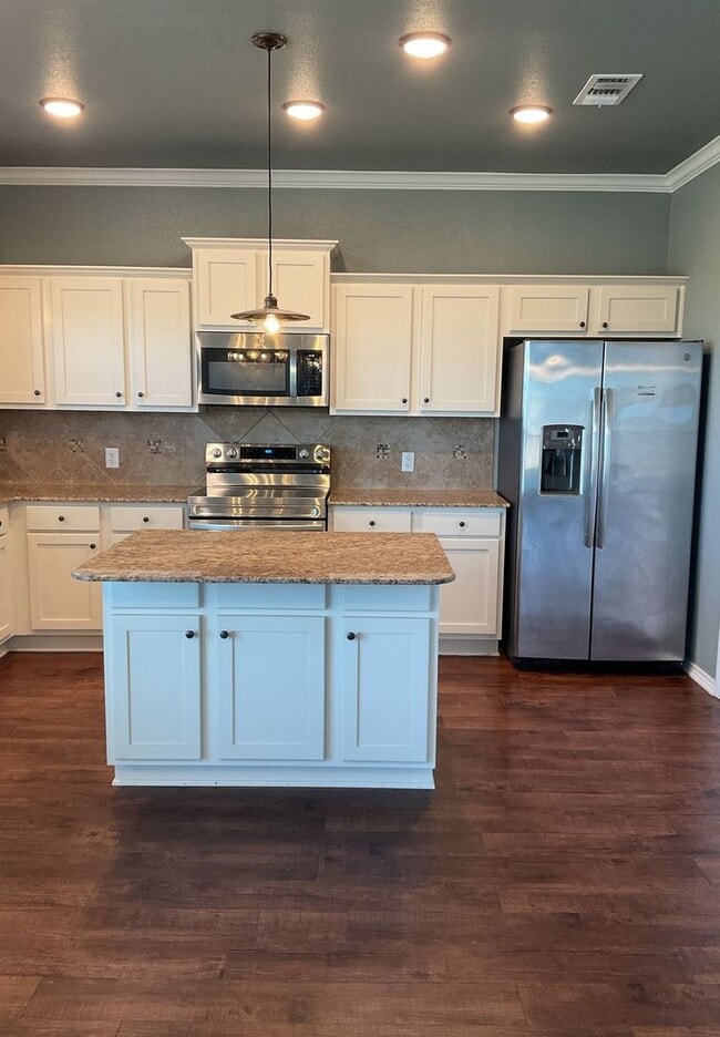 Building Photo - COMING SOON!