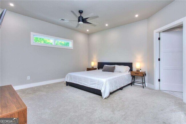 Building Photo - 419 McInnes Cir