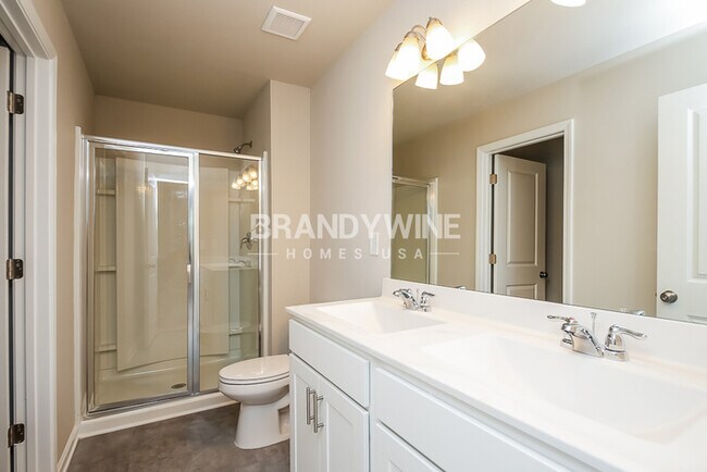 Building Photo - NEW Lower Rental Rate Leasing Special: Mar...