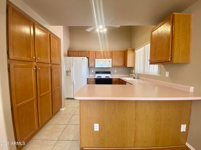 Building Photo - 14562 W Moccasin Trail