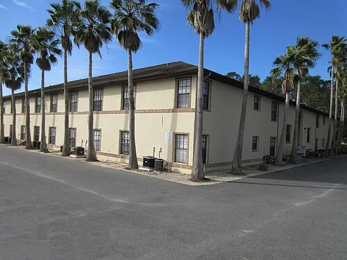 Building Photo - 10490 Chalmer St