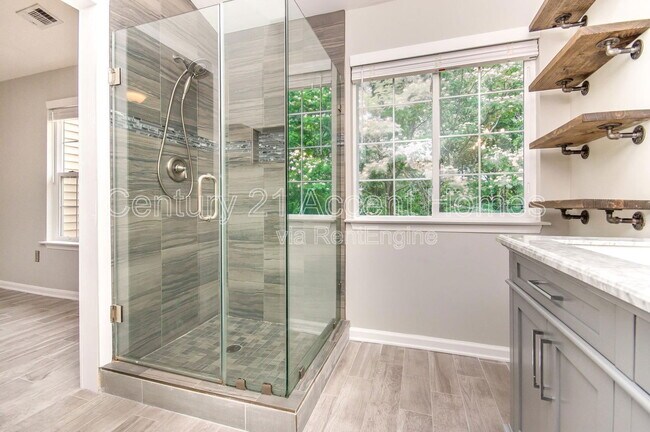 Building Photo - 5522 Jowett Ct