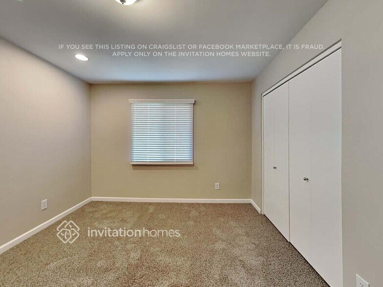 Building Photo - 6730 E Sweetwater Ave