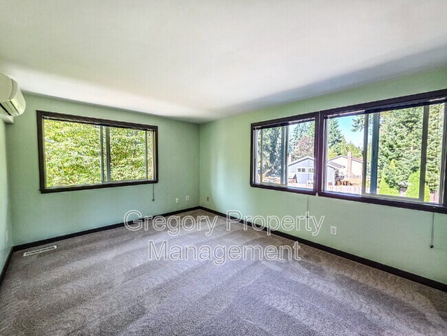 Building Photo - 11757 NE 143rd St