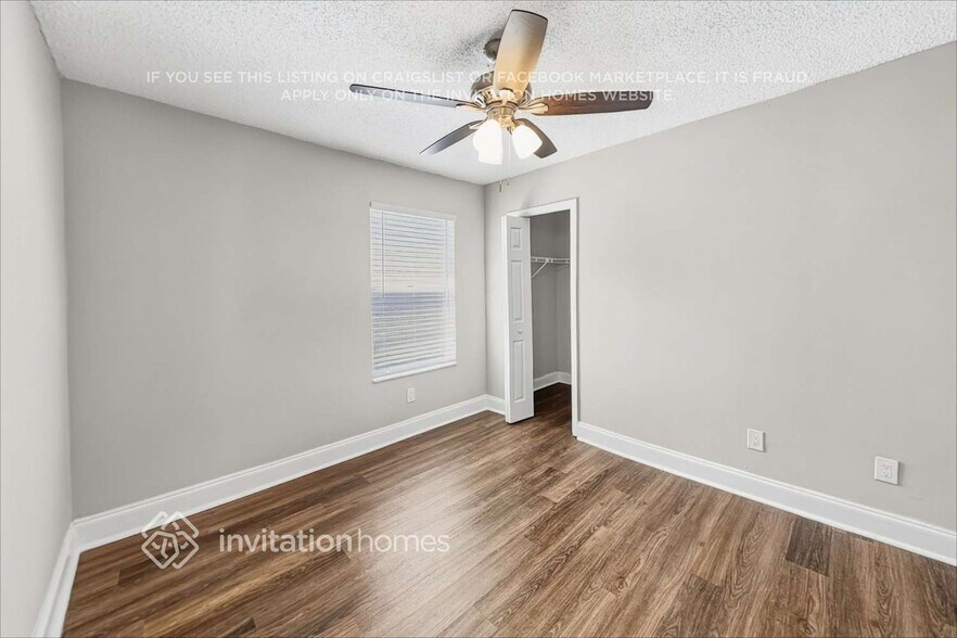 Building Photo - 3434 Coachlight Dr
