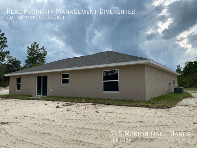 Building Photo - 745 Marion Oaks Manor