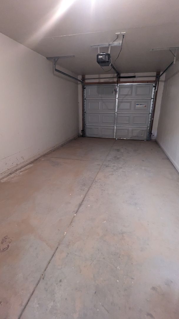 Building Photo - 2115 N 550 W