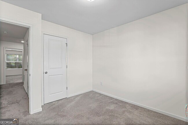 Building Photo - 1002 Paddington Dr