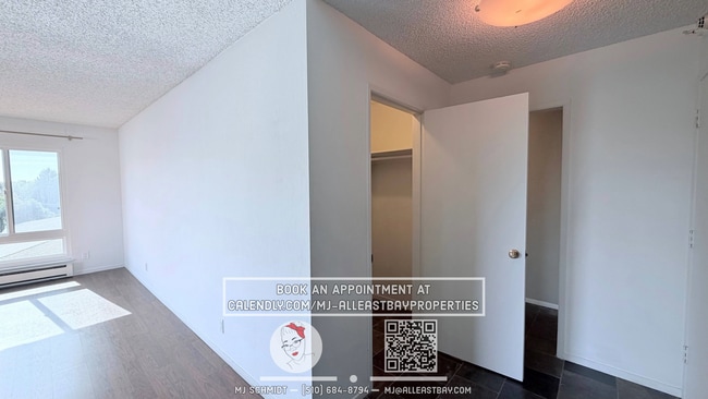 Building Photo - Sunny, west facing, Large 1 bedroom with tons of storage, includes water/garbage/amenities/parking!