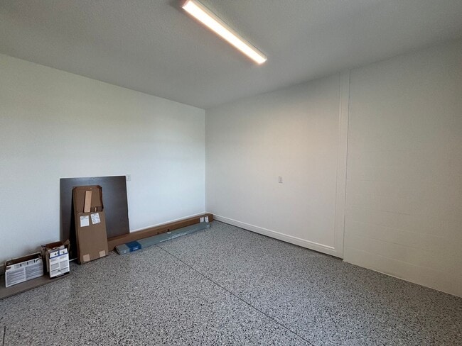 Building Photo - 6360 SW 82nd Terrace