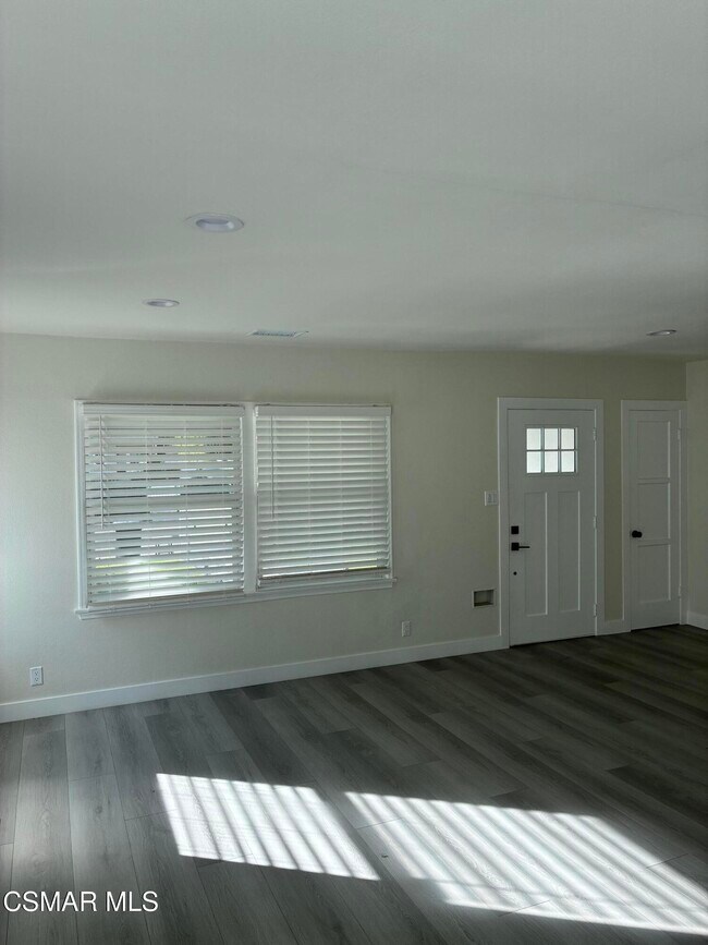 Building Photo - 4900 Stern Ave