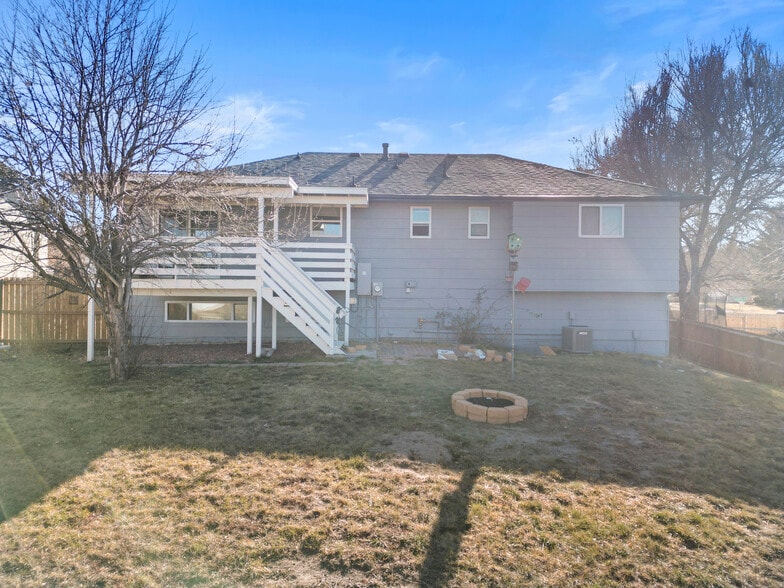 Building Photo - 4612 S Carefree Cir