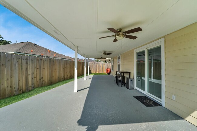 Building Photo - 6006 Barany Ct