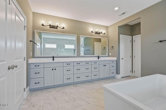 Building Photo - 3438 Snowbed Ridge Dr