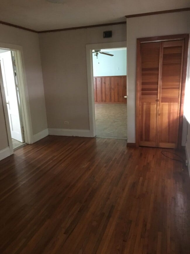 Building Photo - 3Bed/1 Bath House